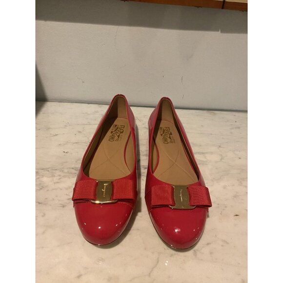 Salvatore Ferragamo Shoes Womens Size 9.5 Red Varina Patent Ballet Flats Italy - Picture 3 of 6